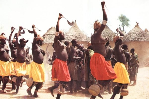 Dance des femmes d'Oudjila